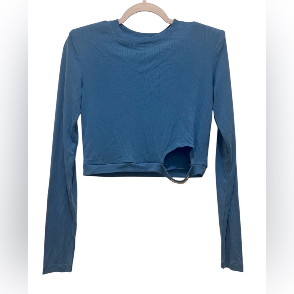 Le Alessandra women’s Medium long sleeve soft blue crop top with a front eyelet